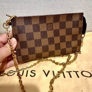 Louis Vuitton bucket pouch
